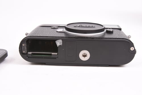 thumbnail-7 for Leica M10 (Type 3656) w/Leica Thumb Support/RRS Grip