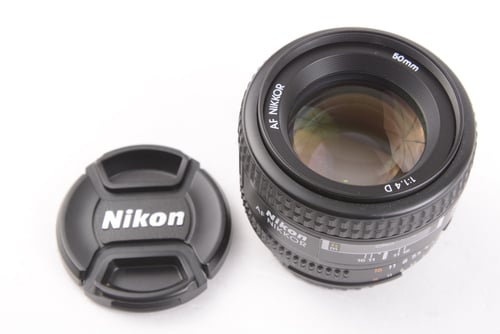 View Nikon AF 50mm f/1.4 D #97683 EXCELLENT Nikon AF 50mm f/1.4 D #97683 EXCELLENT