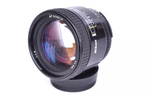 Nikon AF 85mm f/1.8 #26144 GOOD