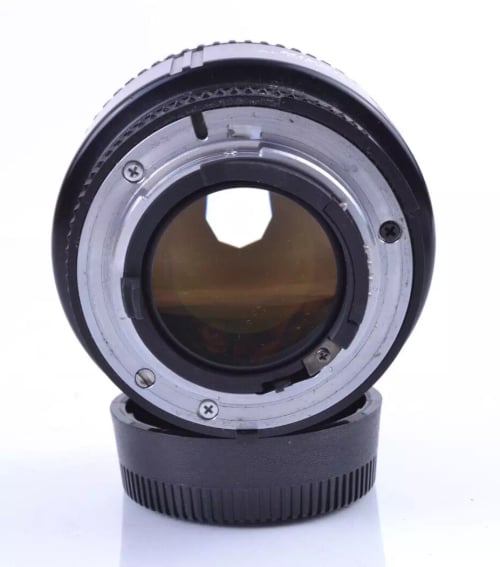 thumbnail-2 for Nikon AF 85mm f/1.8 D #61260 GOOD