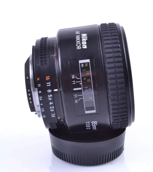 Nikon AF 85mm f/1.8 D #61260 GOOD