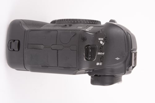 thumbnail-4 for Canon EOS 1DX II Body SC:304K O4 M5 C4 #00037