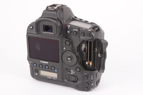 thumbnail-2 for Canon EOS 1DX II Body SC:304K O4 M5 C4 #00037